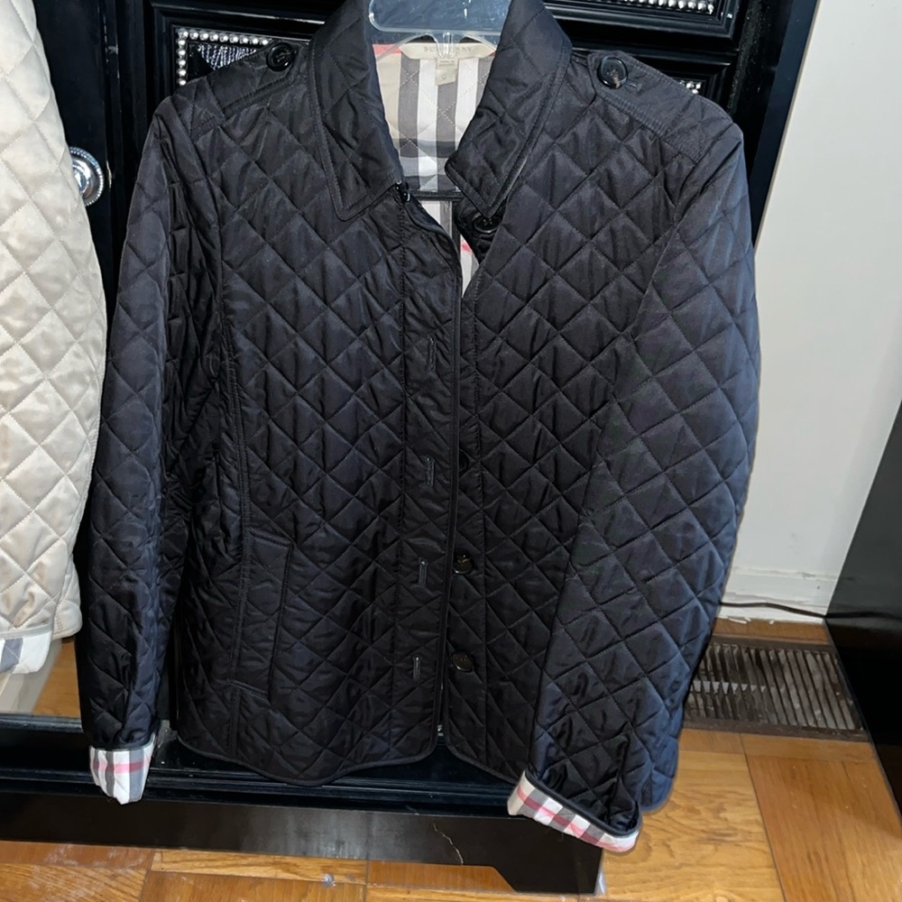 Burberry Black Quilted Puffer Jacket with Check Lining